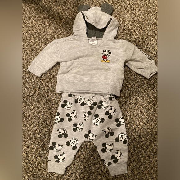 SOLD Disney Baby Mickey Mouse 3-6 month unisex hooded sweatsuit - Picture 1 of 8